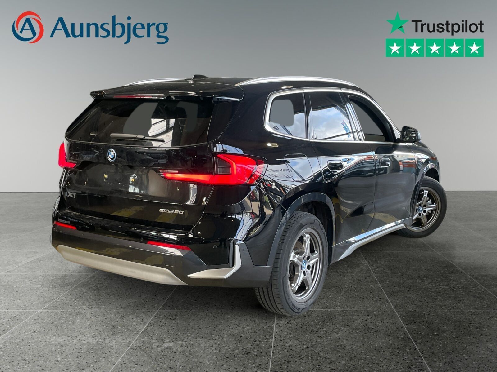 BMW iX1 eDrive20 X-Line