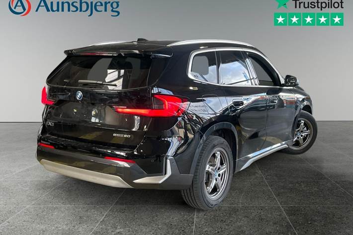 Sort BMW iX1 fra 2024