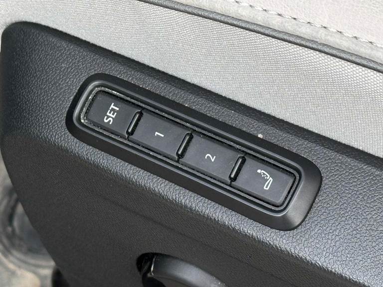 VW ID.Buzz 77 Pro SWB