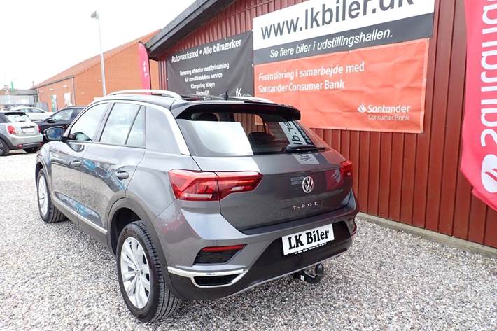 Grå VW T-Roc fra 2018