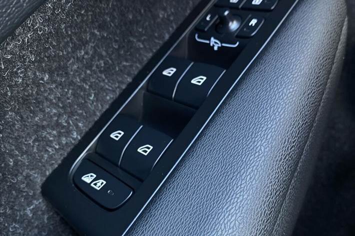 Hvid Volvo XC40 fra 2020