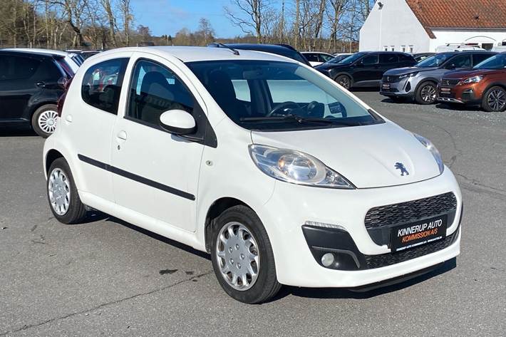 Hvid Peugeot 107 fra 2013