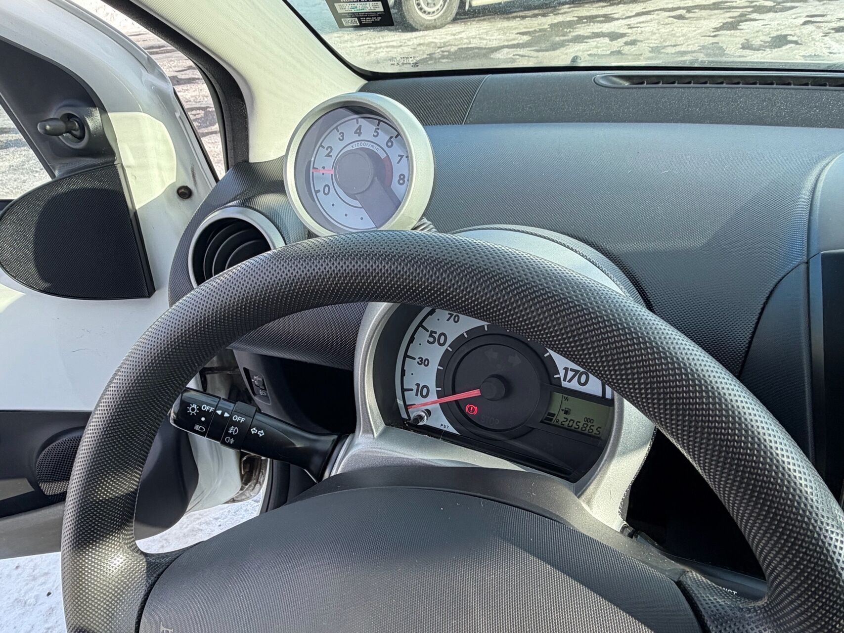 Hvid Peugeot 107 fra 2012