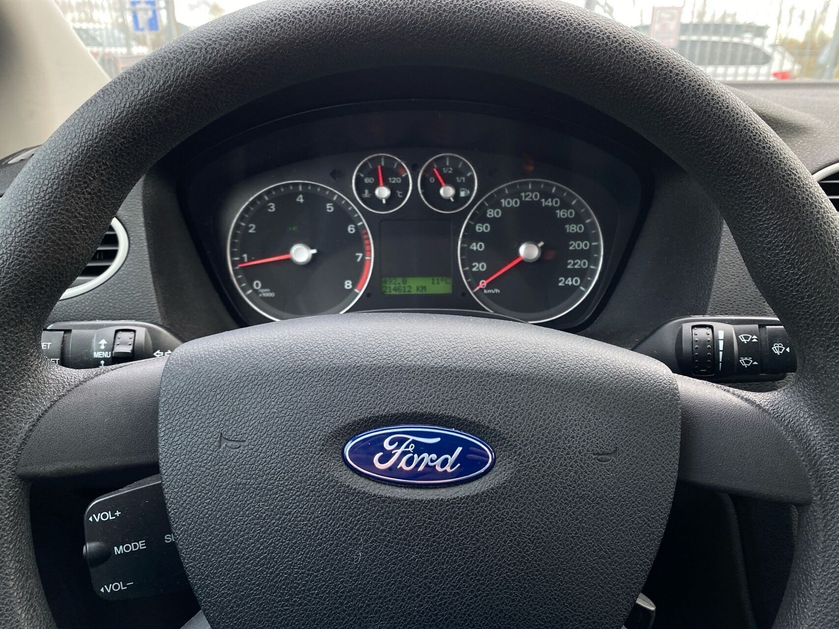 Sort Ford Focus fra 2005