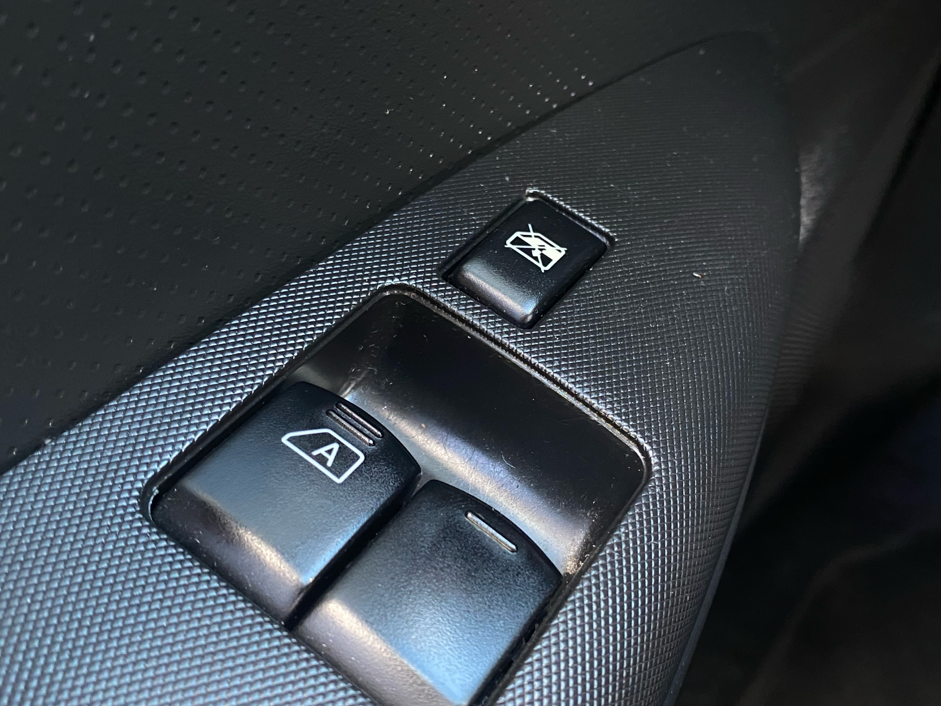 Sølv Nissan Note fra 2007