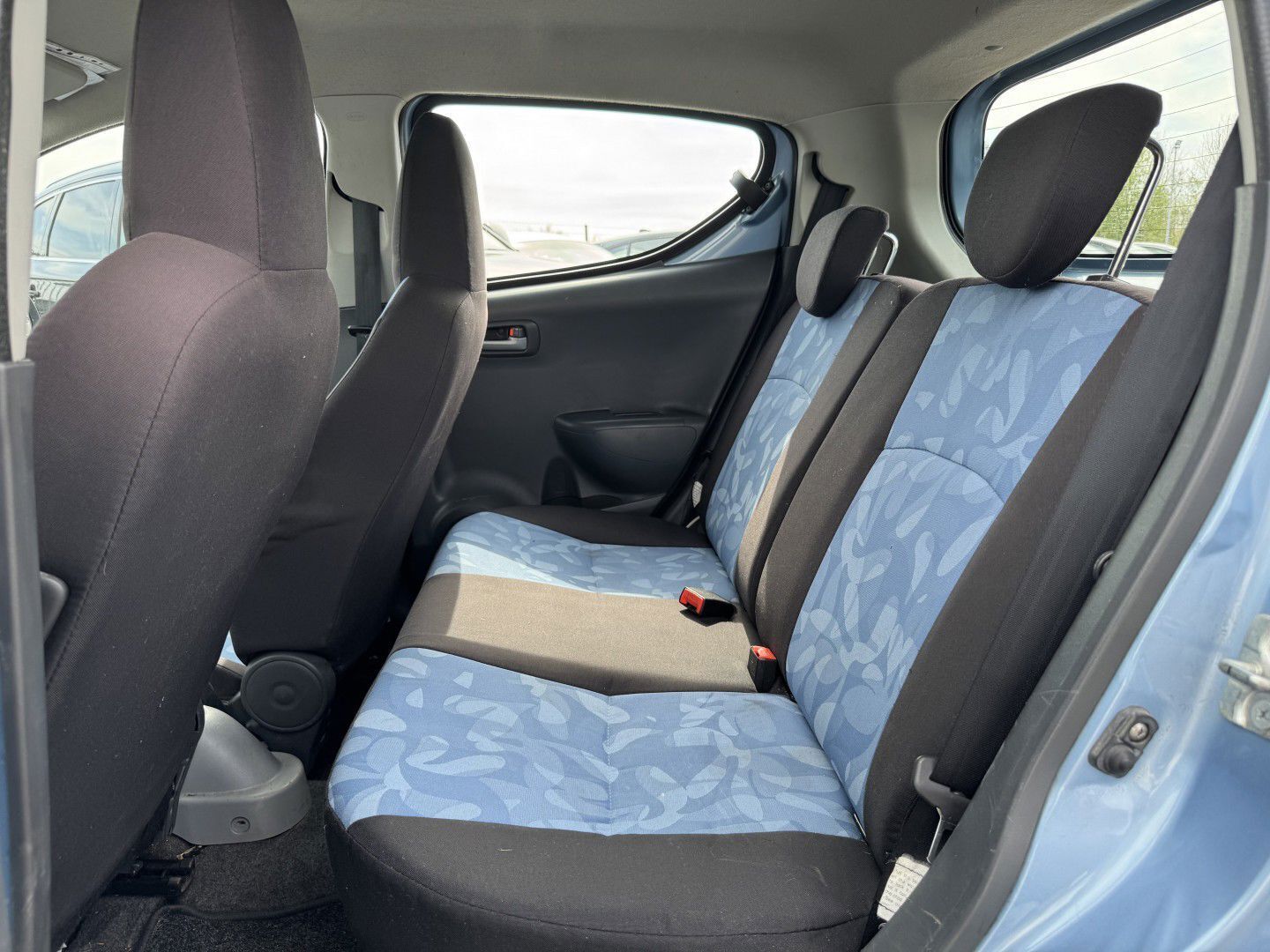 Blå Suzuki Alto fra 2011