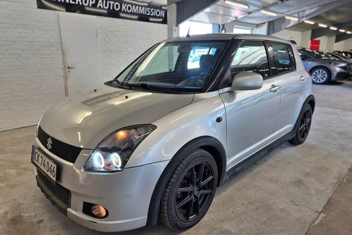 Sølv Suzuki Swift fra 2007