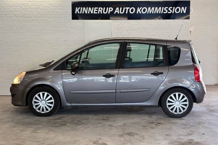 Sort Renault Grand Modus fra 2009