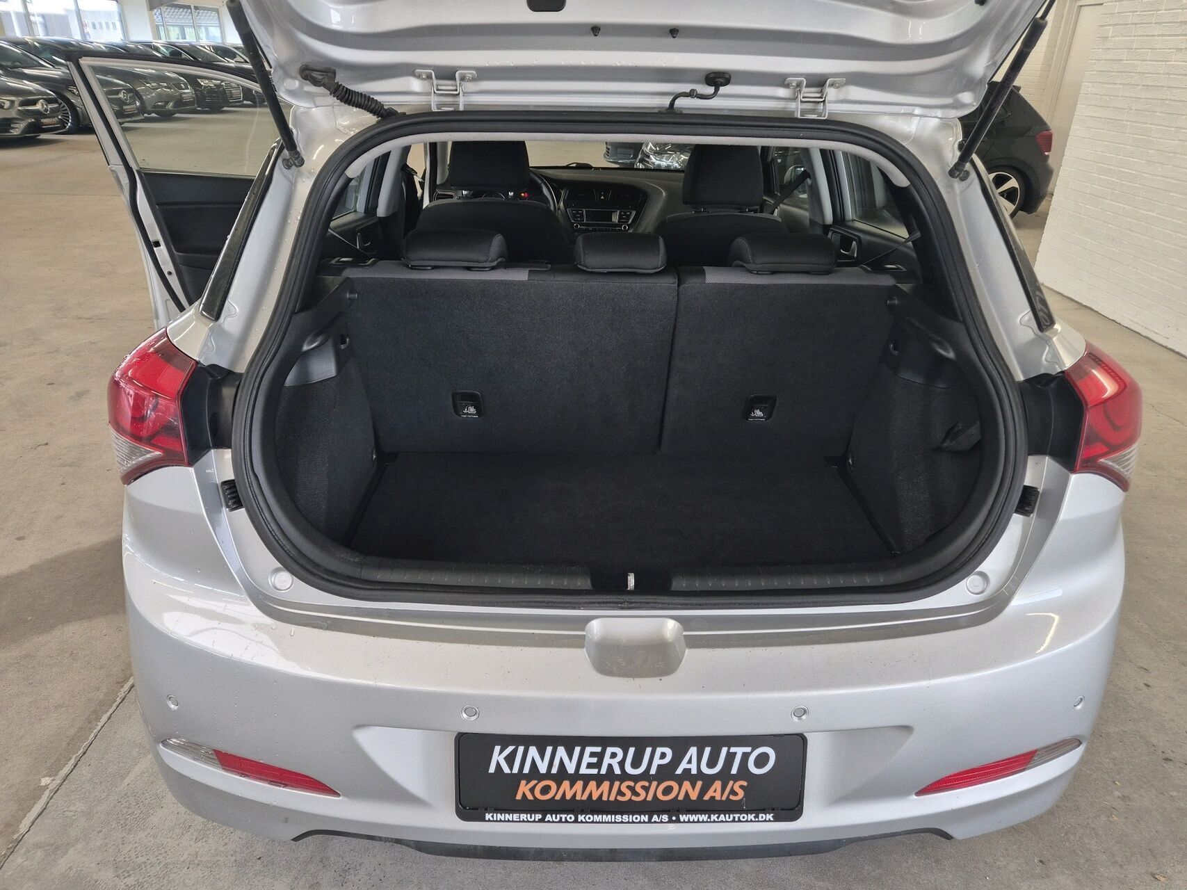 Sølv Hyundai i20 fra 2018