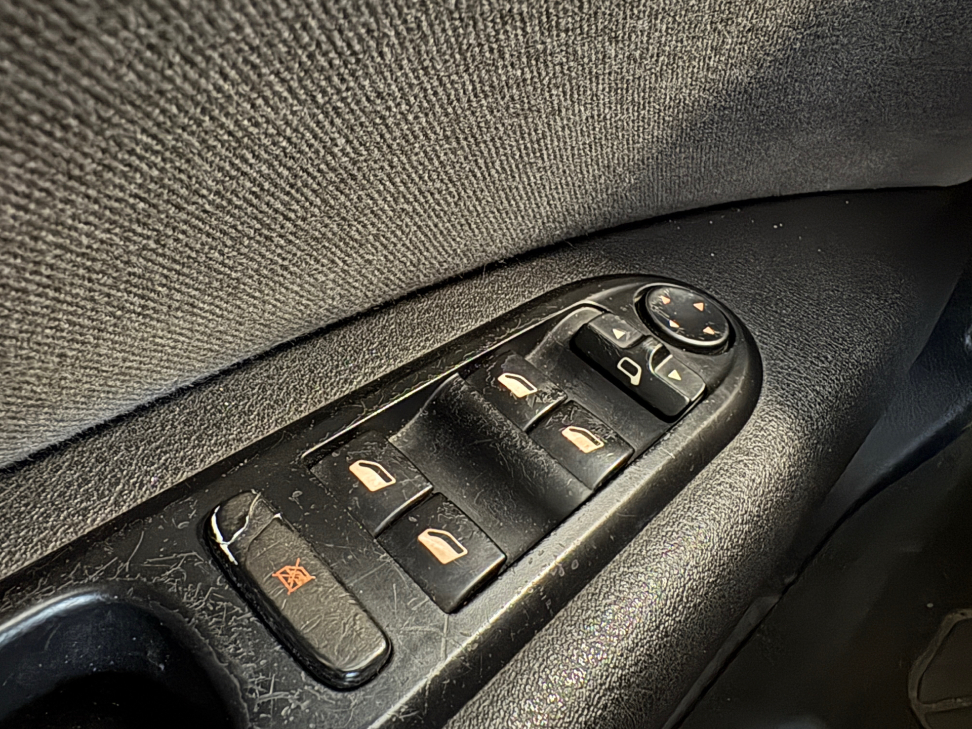 Sølv Peugeot 407 fra 2004