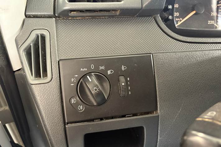 Hvid Mercedes Vito fra 2014