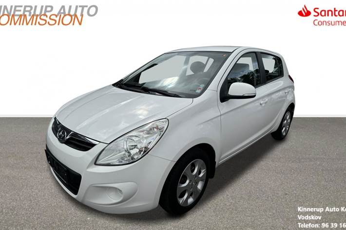 Hvid Hyundai i20 fra 2012