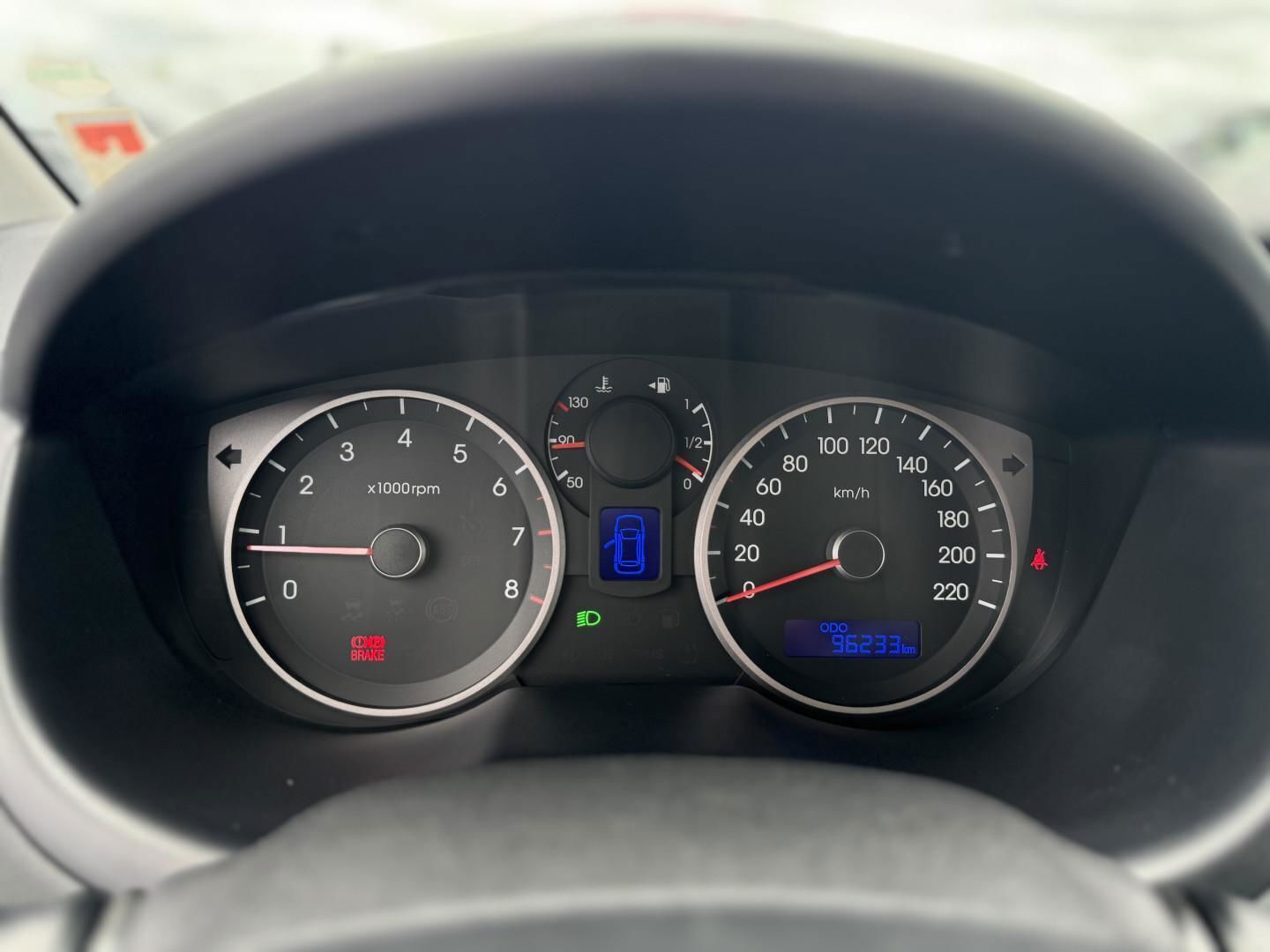 Hvid Hyundai i20 fra 2012