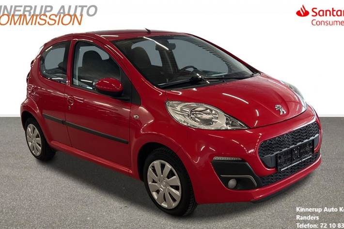 Rød Peugeot 107 fra 2013