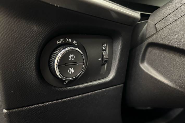 Sort Opel Mokka-e fra 2023