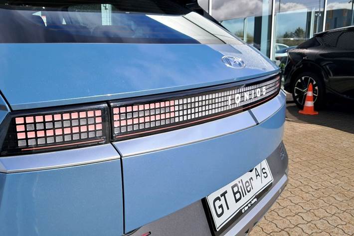 Blå Hyundai Ioniq 5 fra 2022