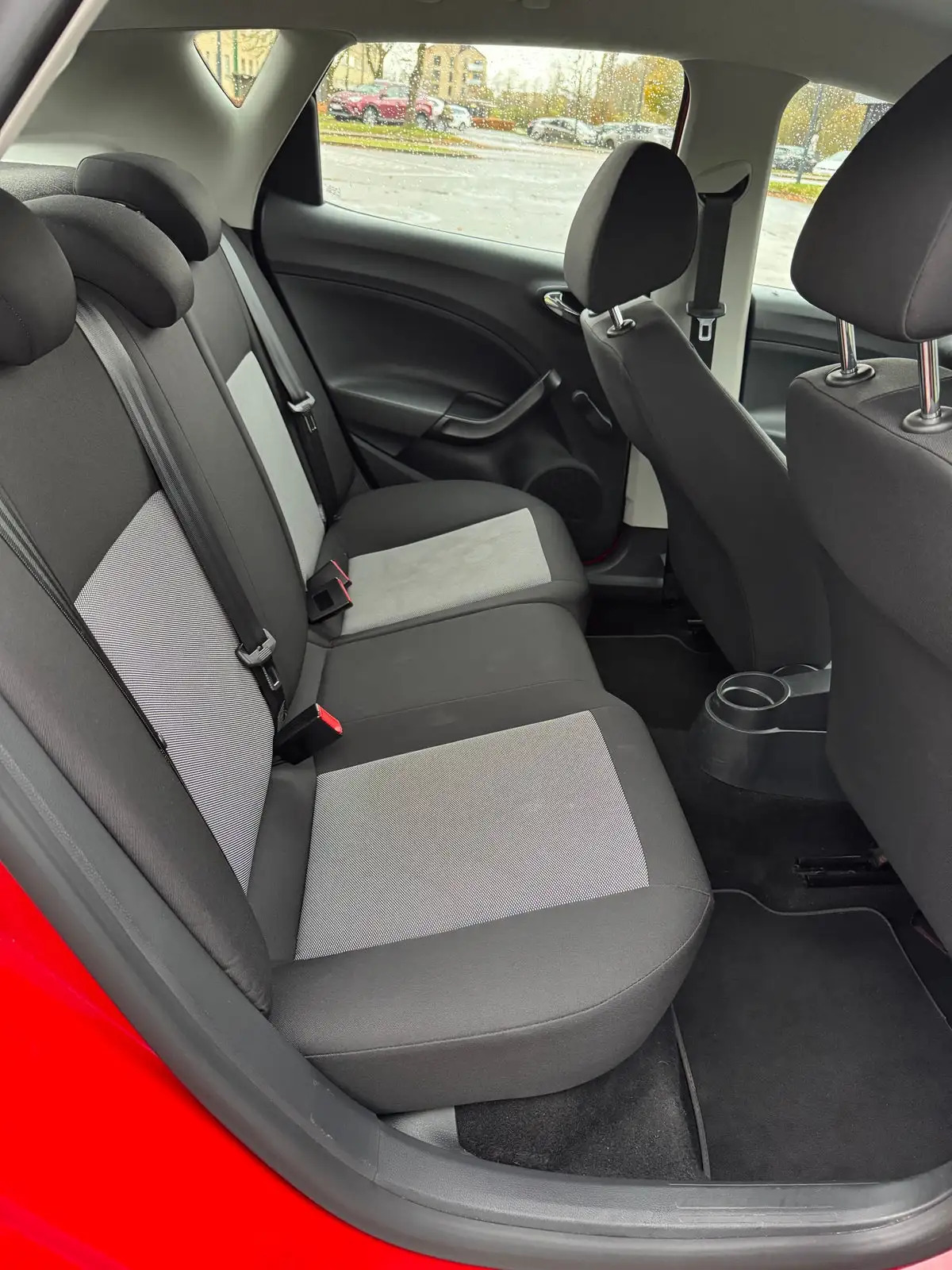 Rød Seat Ibiza fra 2016