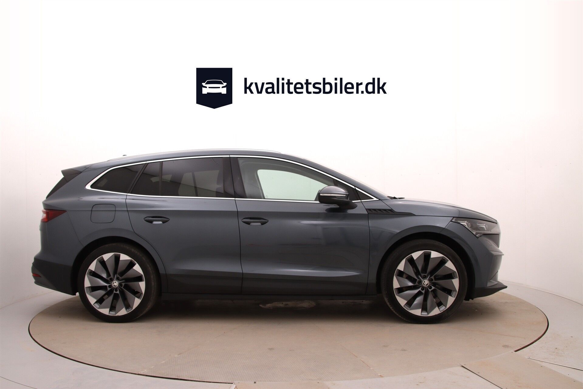 Skoda Enyaq 80 iV Design Selection Suite 204HK 5d Aut.