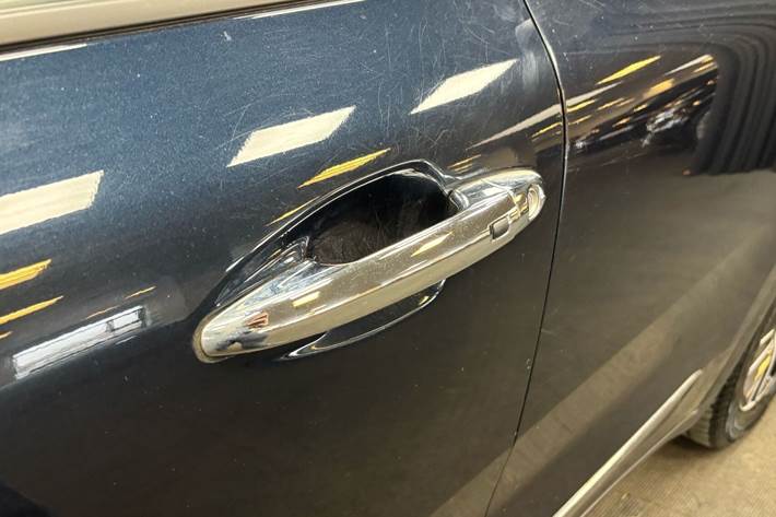 Blå Kia Niro fra 2019