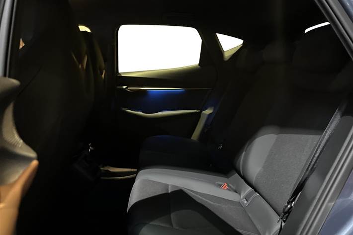 Blå Cupra Tavascan fra 2025