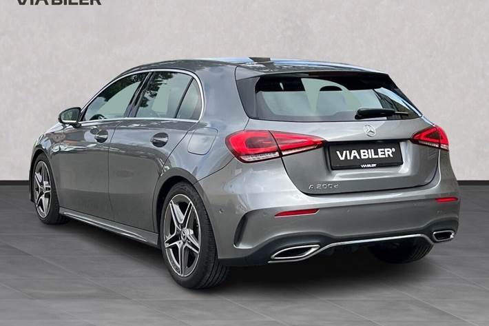 Grå Mercedes A200 d fra 2020