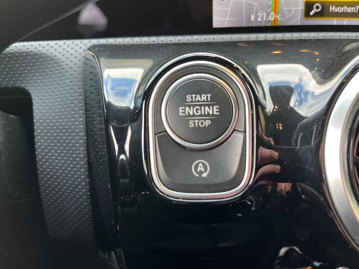 Grå Mercedes A200 d fra 2020