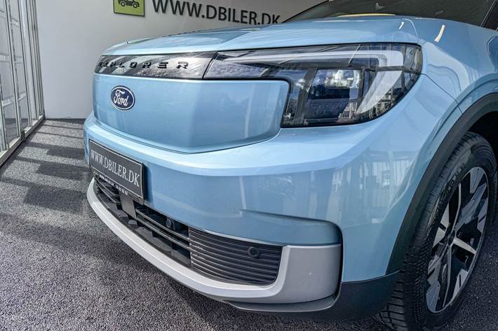 Blå Ford Explorer fra 2024