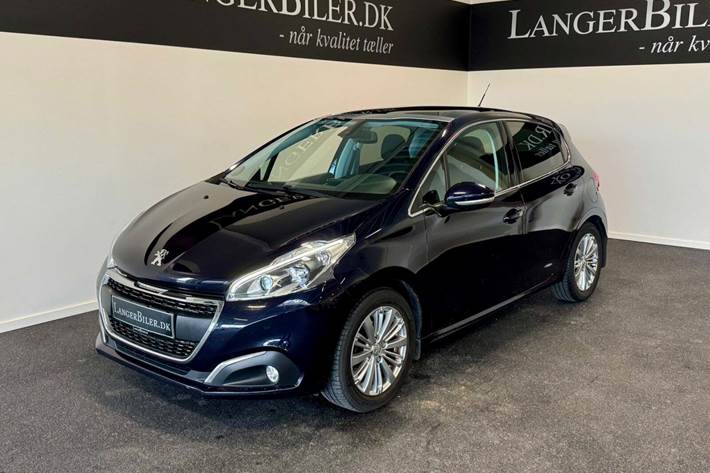 Blå Peugeot 208 fra 2019