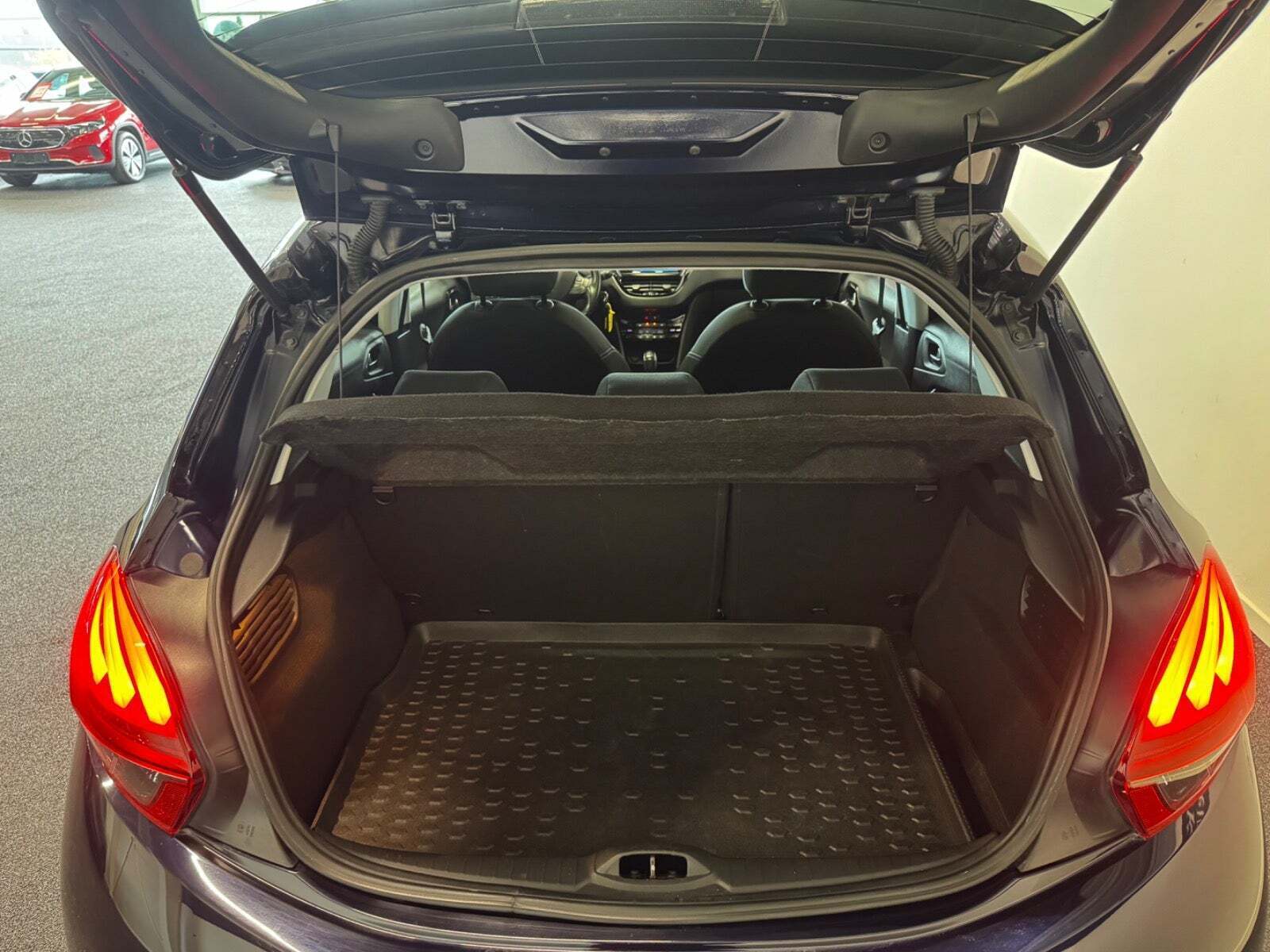 Peugeot 208 1,5 BlueHDi 100 Allure Sky