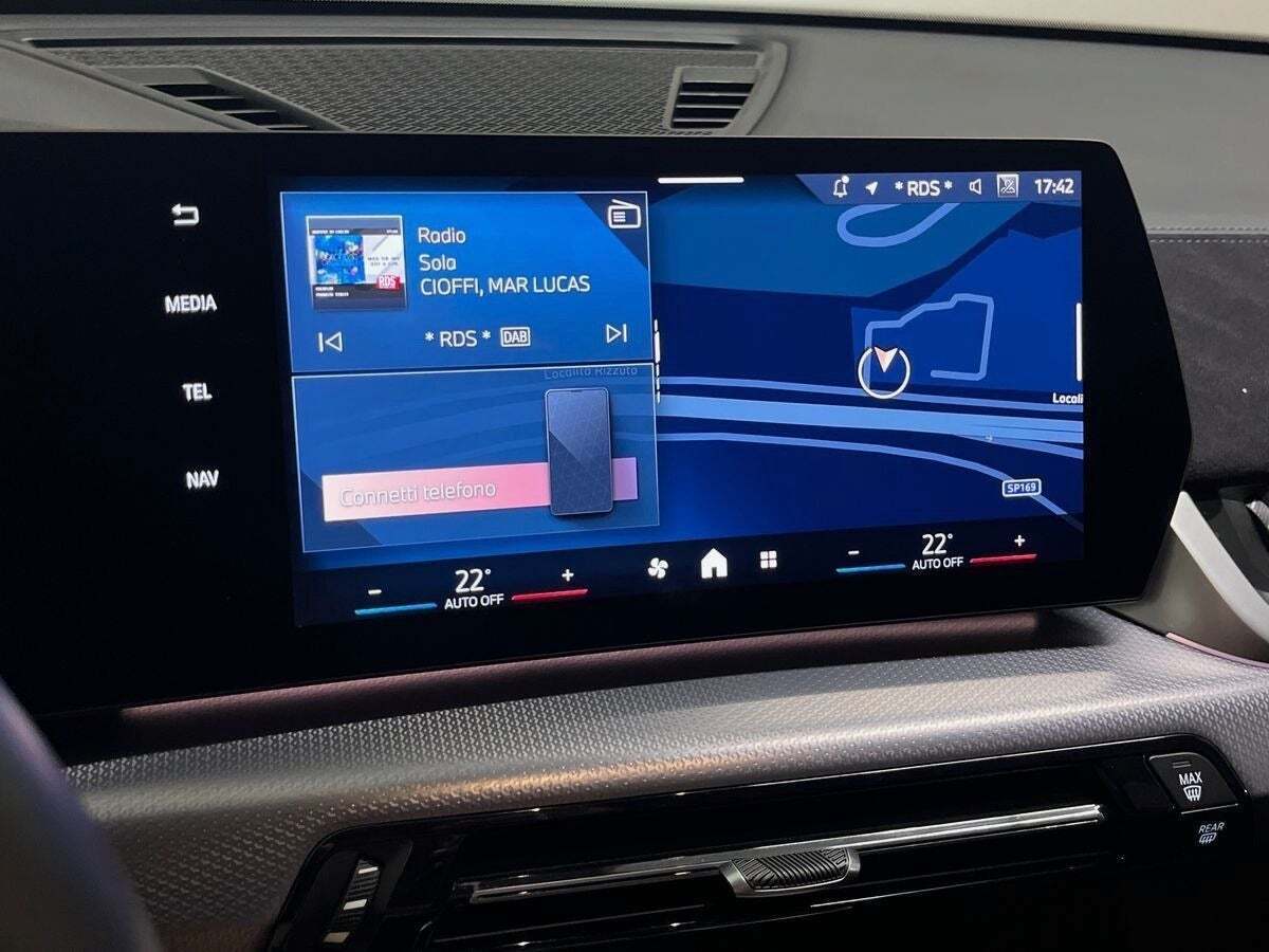 Grå BMW iX2 fra 2025