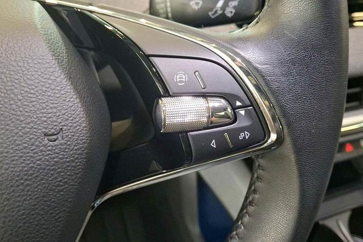 Grå Skoda Enyaq fra 2023