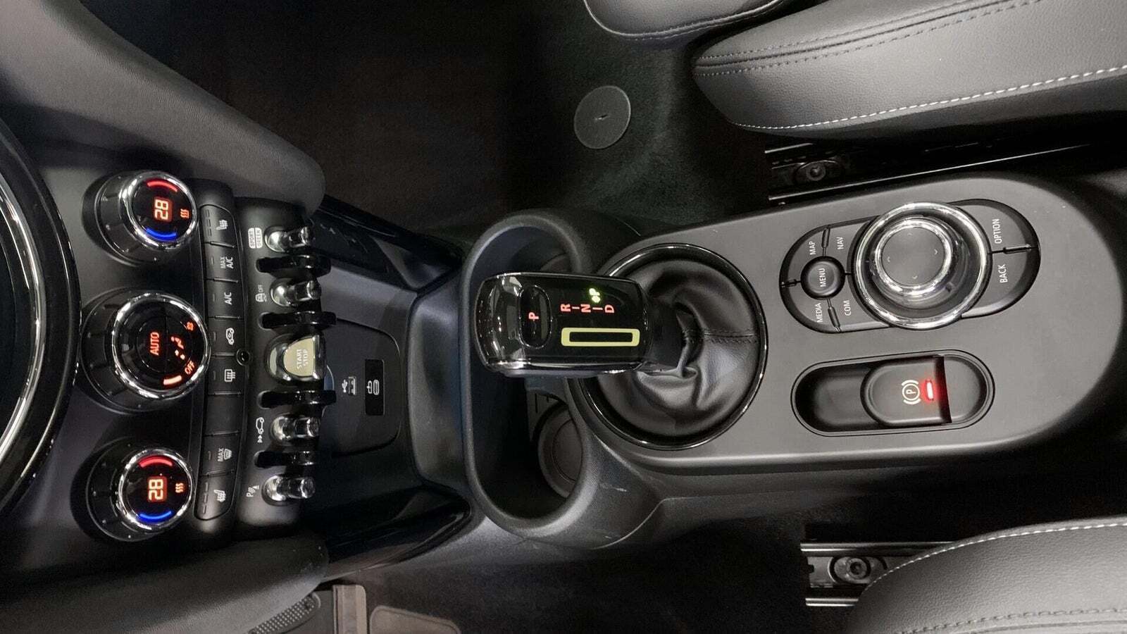 Sort Mini Cooper SE fra 2023