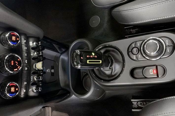 Sort Mini Cooper SE fra 2023