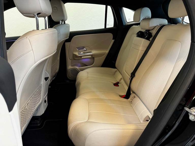 Mercedes EQA250 Electric Art