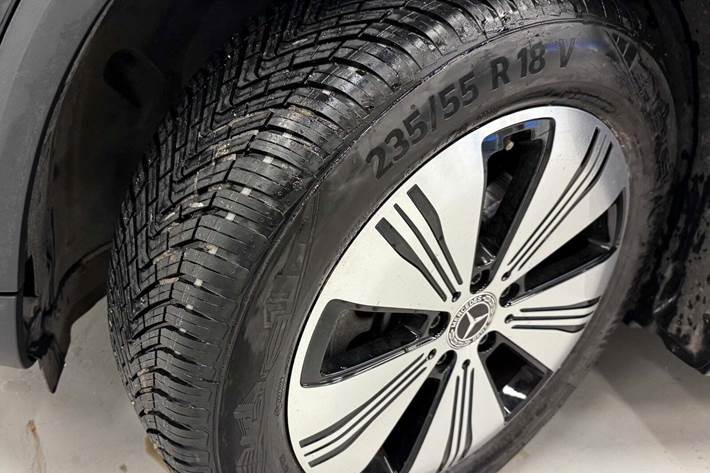 Sort Mercedes EQA250 fra 2022