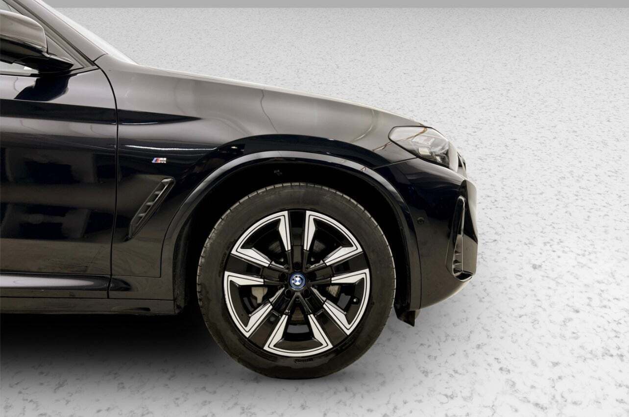 BMW iX3 Charged M-Sport