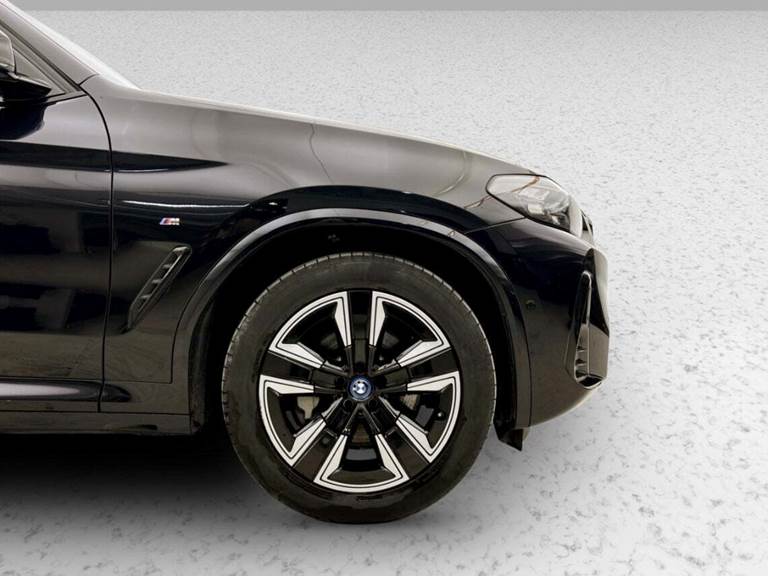 BMW iX3 Charged M-Sport