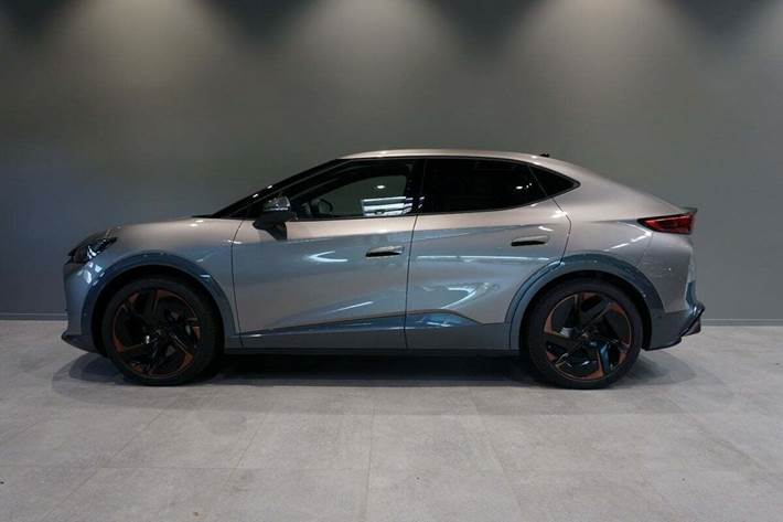 Orange Cupra Tavascan fra 2024