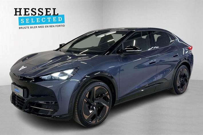 Blå Cupra Tavascan fra 2025 set udefra