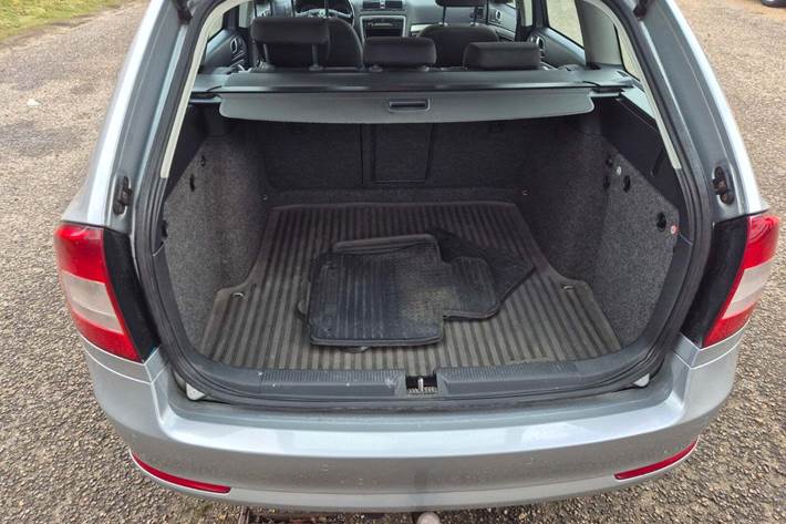 Grøn Skoda Octavia fra 2011