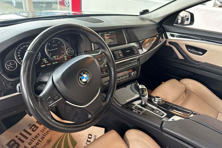 Sort BMW 518d fra 2014