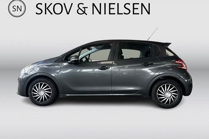 Grå Peugeot 208 fra 2012