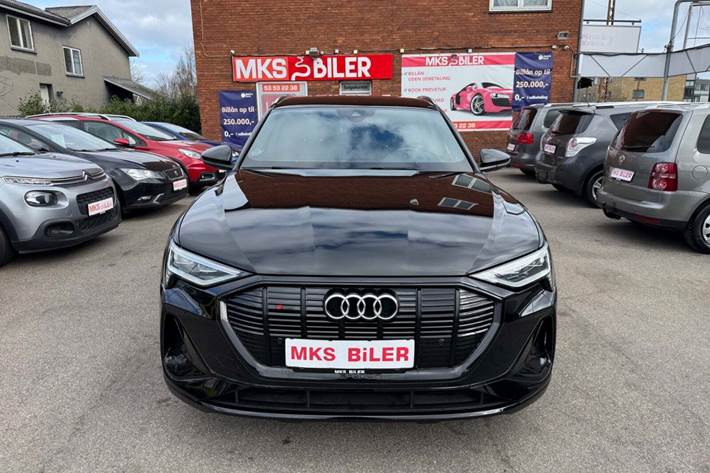 Sort Audi e-tron fra 2020