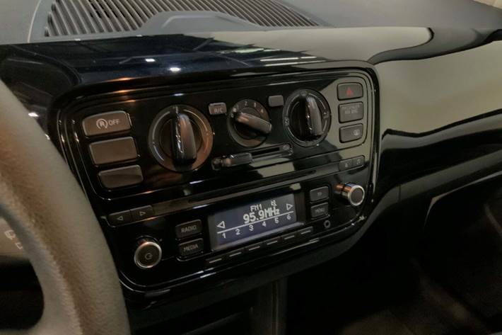 Hvid VW UP! fra 2013