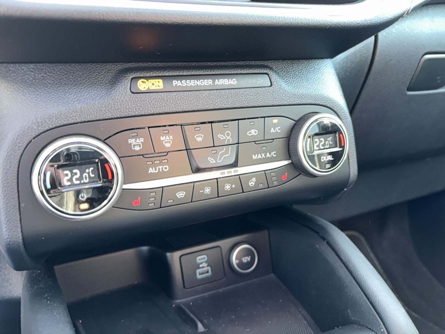 Ford Kuga 2,5 PHEV Vignale CVT