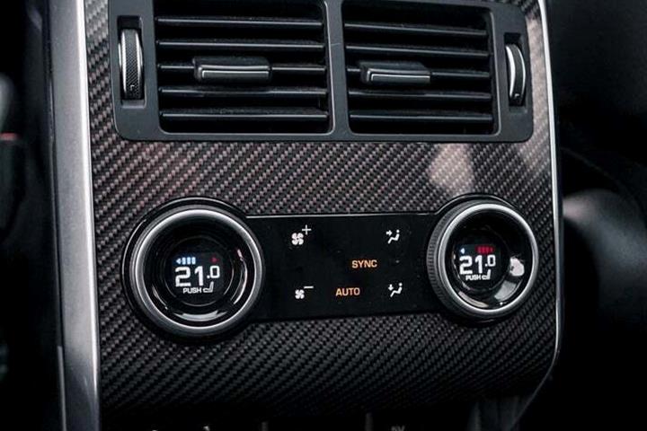 Gul Land Rover Range Rover sport fra 2020