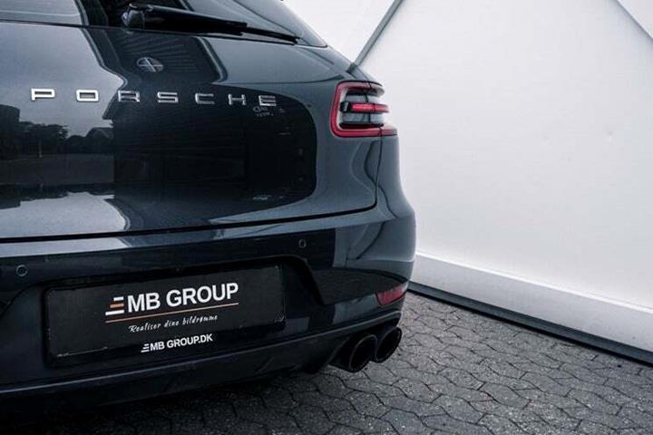 undefined Porsche Macan Turbo fra 2017