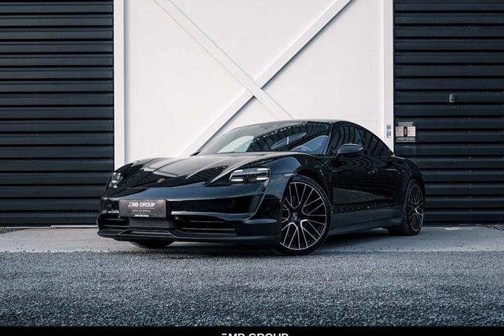 undefined Porsche Taycan fra 2021 set udefra