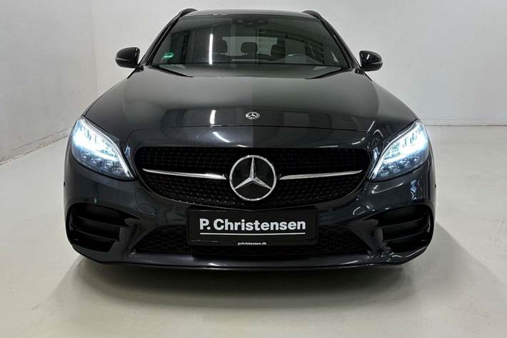 Grå Mercedes C220 d fra 2021