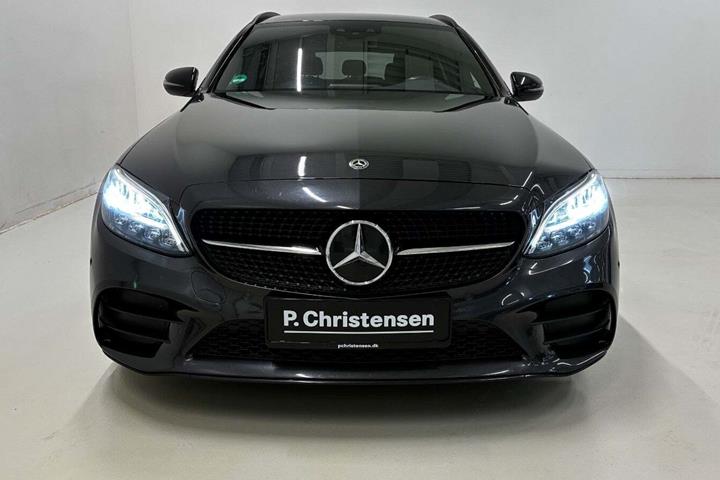 Grå Mercedes C220 d fra 2021